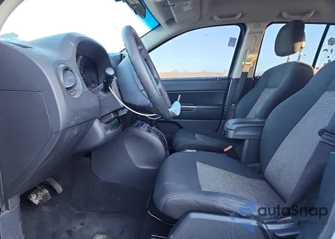 2010 Jeep Compass Sport z USA, uszkodzony, nr VIN 1J4NF4FB1AD649475